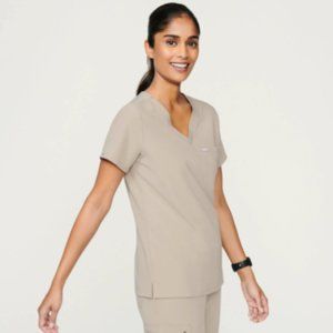 FIGS Women's Boulder Catarina Scrub Top
